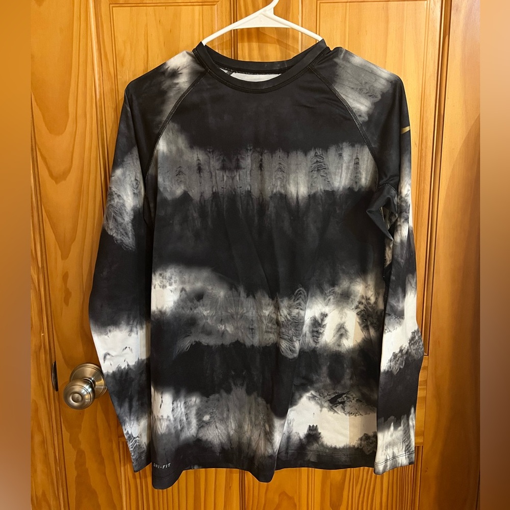 Women’s Black/white Tie Dye Nike Pro Combat Long Sleeve Shirt Size Large